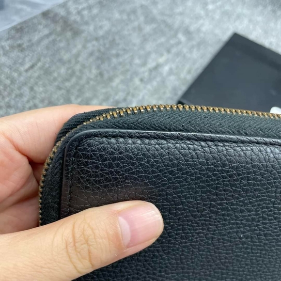 100% Authentic Gucci Leather Wallet 235-10924 - Picture 9 of 12